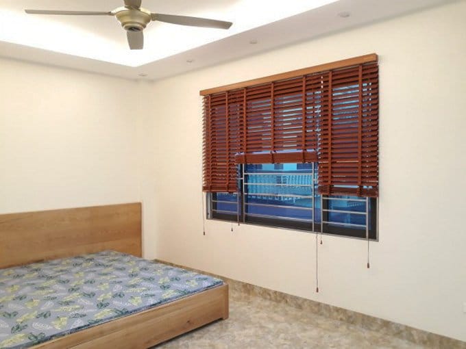 Mẫu rèm cửa sổ gỗ phòng ngủ đẹp hiện đại tại quận Nam Từ Liêm