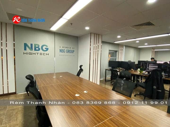 Rèm cuốn in Logo CTC005: Giải pháp quảng bá thương hiệu độc đáo & chống nắng hiệu quả