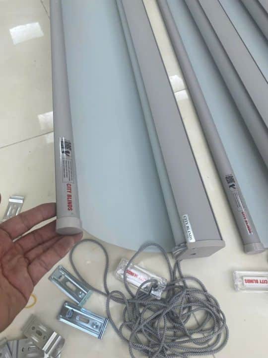 Rèm cuốn chống nắng CTC 005 – Giải pháp tối ưu cho không gian hiện đại 3 Rèm cuốn máng che sáng CTC 005