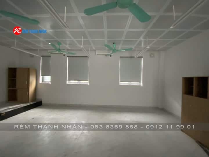 Rèm cuốn Magic Blinds M3008: Giải pháp chống nắng, cách nhiệt tối ưu 9 Rèm cuốn văn phòng Magic Blinds D3008 phủ nhũ – Chống nắng 100%