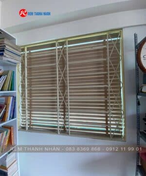 Mành sáo nhựa giả gỗ Msj 554 – Giá rẻ, bền đẹp, lắp đặt cho phòng ngủ hiện đại 14 Rèm sáo nhựa giả gỗ che nắng, cách nhiệt và tạo không gian riêng tư hoàn hảo