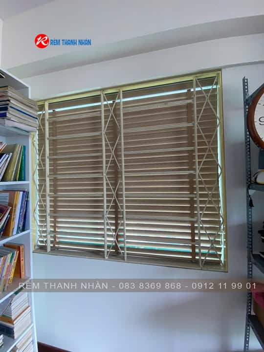 Mành sáo nhựa giả gỗ Msj 554 – Giá rẻ, bền đẹp, lắp đặt cho phòng ngủ hiện đại 18 Rèm sáo nhựa giả gỗ che nắng, cách nhiệt và tạo không gian riêng tư hoàn hảo