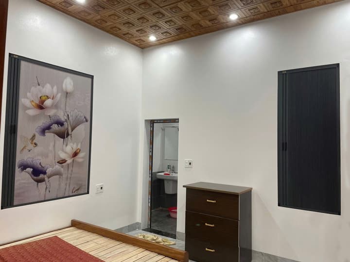 Vách tổ ong in tranh 3D – Giải pháp trang trí hiện đại, cách nhiệt & thẩm mỹ vượt trội 11 Vách tổ ong in tranh 3D – Giải pháp vách ngăn hiện đại, thẩm mỹ & cách nhiệt hiệu quả