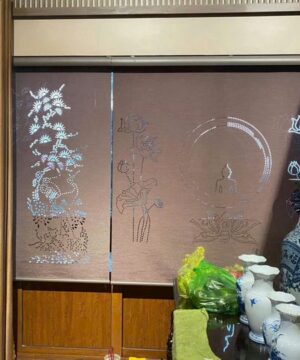 Rèm cuốn che bàn thờ LZ 121 – Vải SL-Coffe, khắc laser, giá rẻ 12 Mẫu rèm cuốn che phong thủy ban thờ giá rẻ