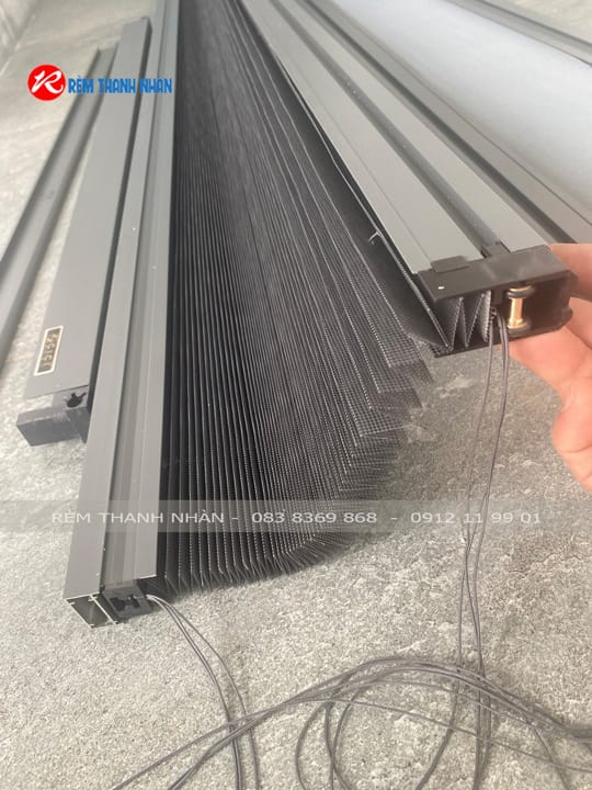 Giá Vách ngăn tổ ong CiCi1–CiCi3 - Cửa lưới chống muỗi & Rèm tổ ong kéo tay năm 2026 12 Khung cánh cửa lưới chống muỗi