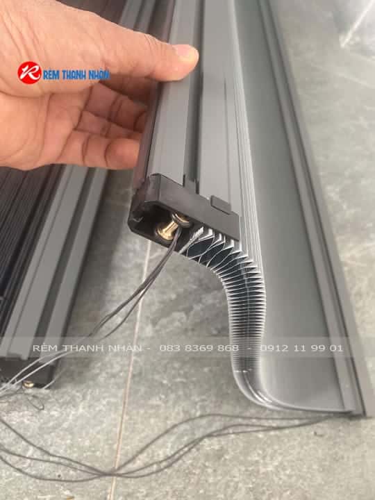 Giá Vách ngăn tổ ong CiCi1–CiCi3 - Cửa lưới chống muỗi & Rèm tổ ong kéo tay năm 2026 11 Khung cánh cửa vải tổ ong cách nhiệt