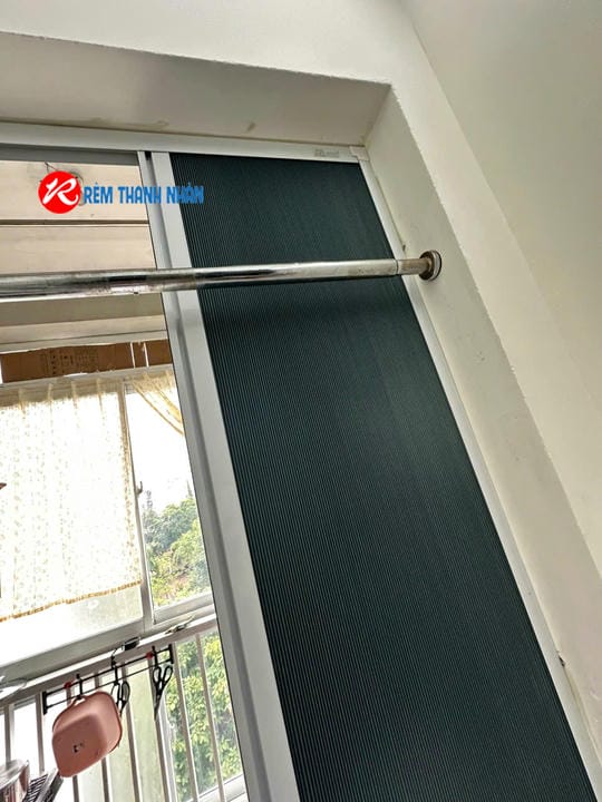Vách ngăn điều hòa tổ ong cho cửa logia nhỏ | Chống thoát hơi lạnh hiệu quả 3 Cấu tạo vách ngăn tổ ong cách nhiệt hệ 27